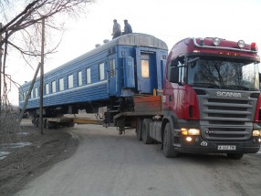 Перевозка ж.д. крана и вагонов  для строительства железной дороги Хоргос — п. Жетыген